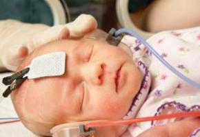 Как проверить у новорожденного слух и зрение